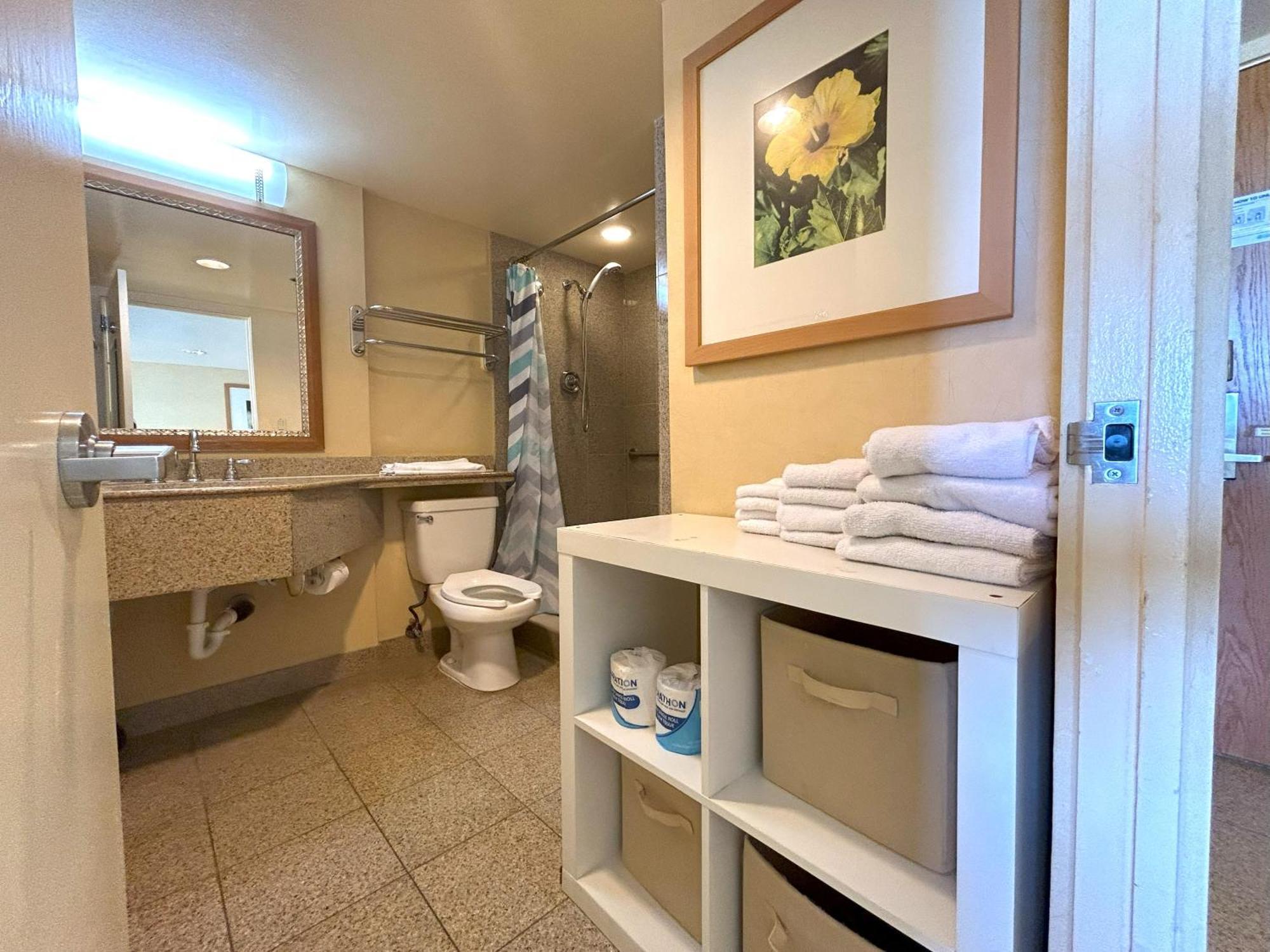 Ilikai Apt 308 - Spacious Studio With Stunning Ocean & Harbor Views Honolulu Kültér fotó